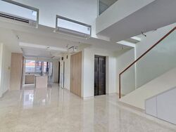 Opera Estate (D15), Terrace #634943251